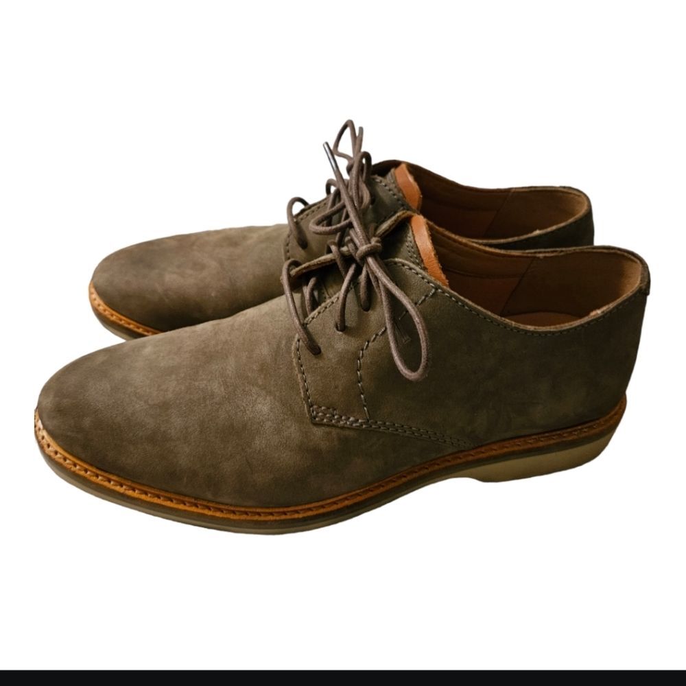 Clarks Atticus Lace Gray Oxfords